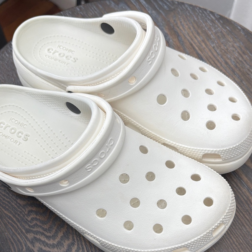 CROCS Women’s Platform Comfort Clog
